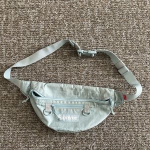 Supreme Waist Bag Ice